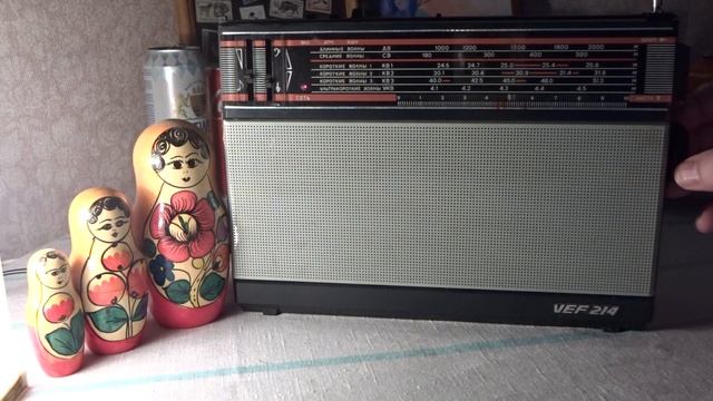 VEF-214 перестроенный на FM диапазон. Слушаем звук аппарата и эфир FM станций .....Новосибирск... смотреть онлайн