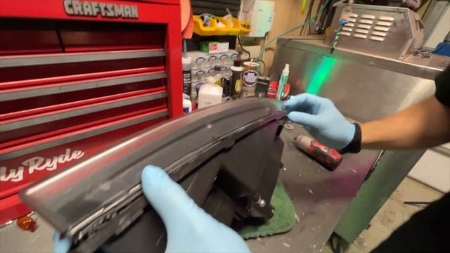 Projector Retrofit on Jeep WJ Grand Cherokee Part 1 смотреть онлайн