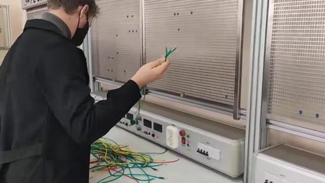 Есть такая профессия Электромонтер смотреть онлайн