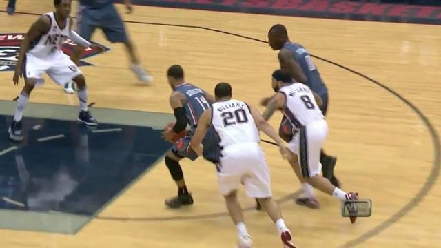 Gerald Henderson posterizes Kris Humphries смотреть онлайн
