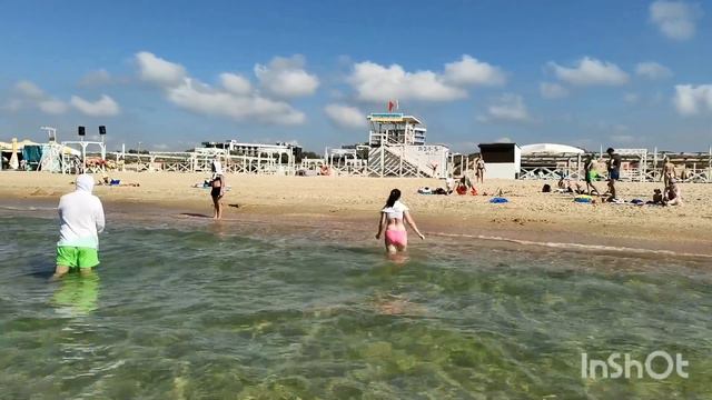 Море и пляж в Витязево 22 сентября 2023 года. смотреть онлайн
