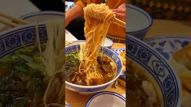 Порции огроменные ? Мя вдвоём наелись до отвала