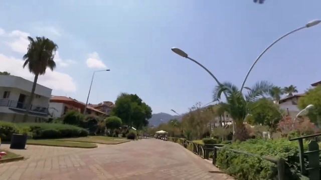Кусочек сегодняшнего Ичмелера! От Marti la perla до Devamlı otel смотреть онлайн