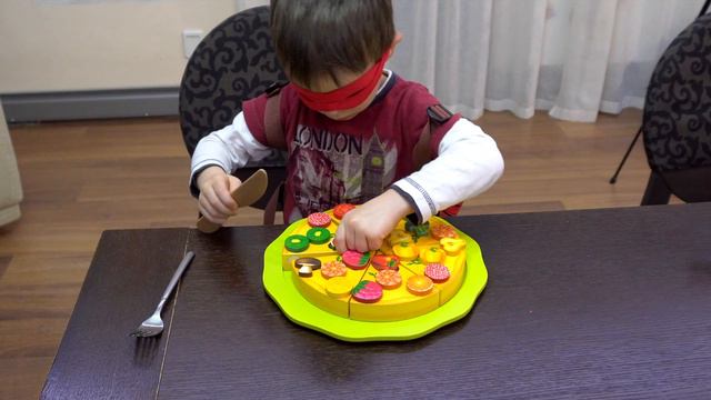 Matvei is making pizza for Pavel Ninja Turtle смотреть онлайн