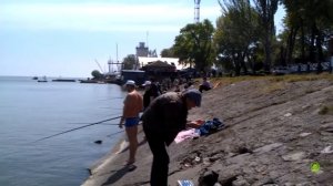 Ловля бычка, набережная Таганрога
