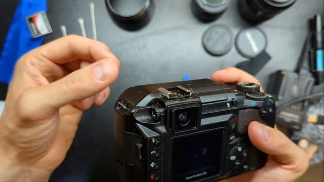 I ordered an Olympus E-300 on eBay and got this. смотреть онлайн