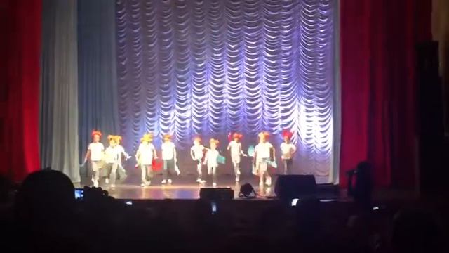 Танец Россия. Аришка выступает смотреть онлайн