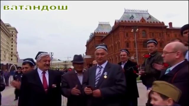 Вручение медали узбеку на Красной площади смотреть онлайн