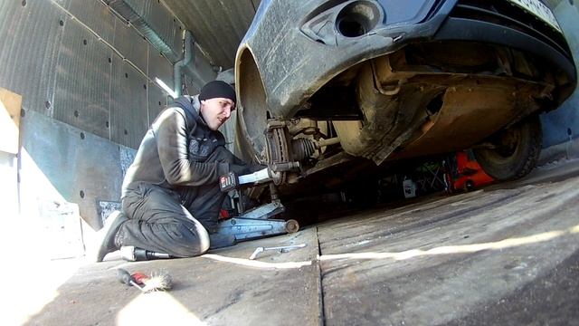 дэу Нексия замена рычаг, косточки и колодки смотреть онлайн