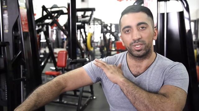 Сведение рук в тренажере бабочка (Peck-Deck) смотреть онлайн