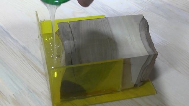 How old is the fly? / Сколько лет мухе? смотреть онлайн