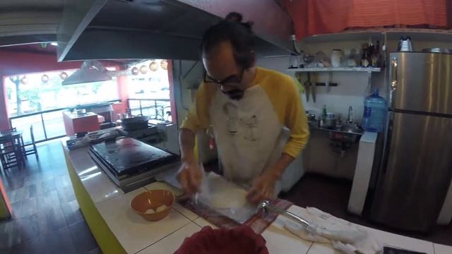 КАК ЯПОНЕЦ ГОТОВИТ ТАКОСЫ!!! Ресторан Такос в Мексике, Канкун