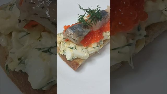 Вкуснейший бутерброд с рыбкой