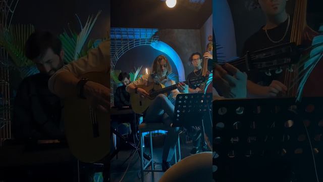 I Will Survive guitar смотреть онлайн