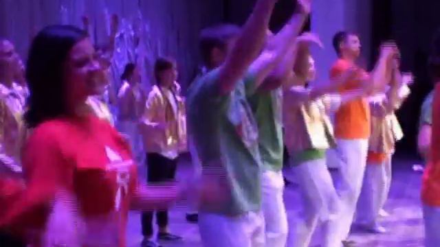 Видеоклип Молодость! Всё может молодость! смотреть онлайн