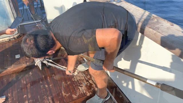 Наловили полную лодку Тунца . Рыбалка в Турции смотреть онлайн