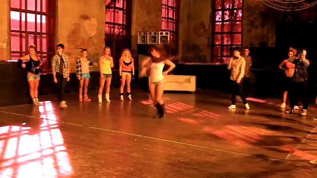 Симпатичные девочки танцуют [Соблазн] смотреть онлайн