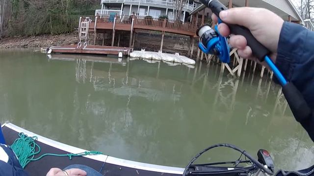 Fishing on Tennessee River near Long Savannah Creek смотреть онлайн