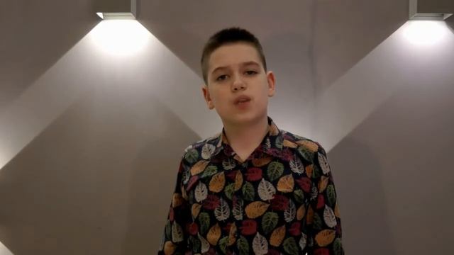 Фадеев Михаил читает стихотворение Веры Полозковой "Идет четвертый час...", май 2022 смотреть онлайн