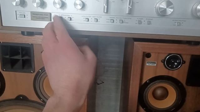 Pioneer CS-99a & Yamaha Cr-820 Stereo Receiver Demo! смотреть онлайн