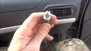 Chevrolet Niva: Часть 2. Установка дополнительной ручки спереди справа.