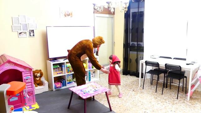 MASHA Y EL OSO | ERIKA Y PAPA SE DIVIERTEN COMO ELLOS | JUGAR CON NOSOTROS | CAPITULO.1 смотреть онлайн