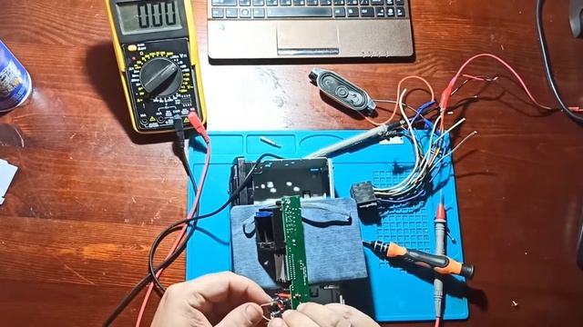 Ремонт Китайской автомагнитолы HEVXM 3010. Перепутали полярность! смотреть онлайн