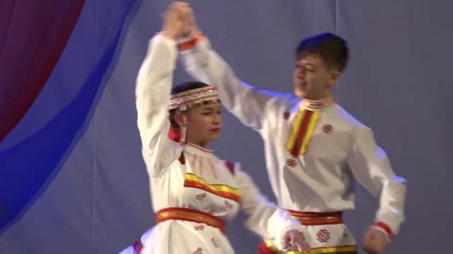 Марийский танец с табуретками смотреть онлайн