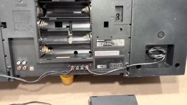 HITACHI Hitachi TRK-W550E BOOMBOX RADIO CASSETTE PLAYER Maintenance Repair Restoration