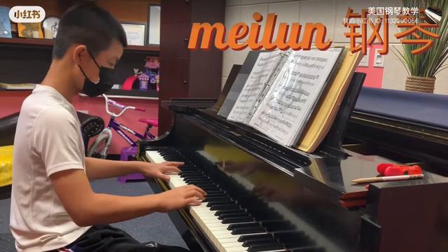 Nick perform Croatian Rhapsody смотреть онлайн