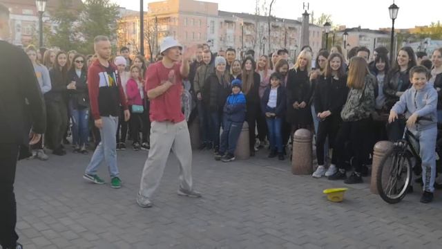 Батл 2 на 2. "Гамаши" против "Рум шоколадка" . Танцы. Туса Джуса Стерлитамак. смотреть онлайн