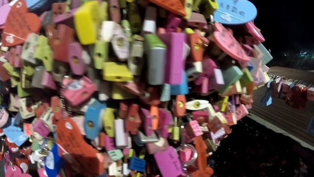 Sightseeing at Namsan Tower смотреть онлайн