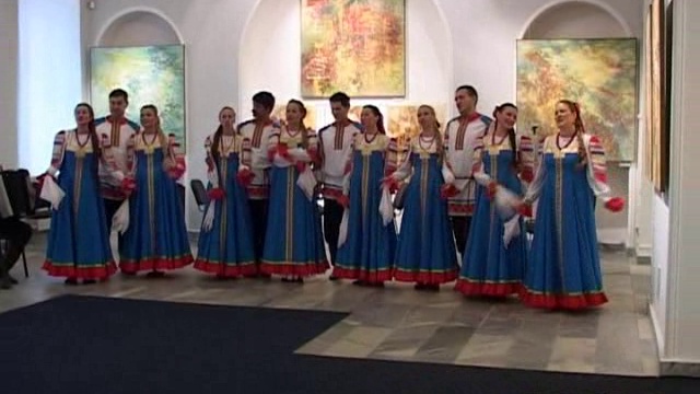 Академический хор русской песни Песни России - Светит месяц смотреть онлайн