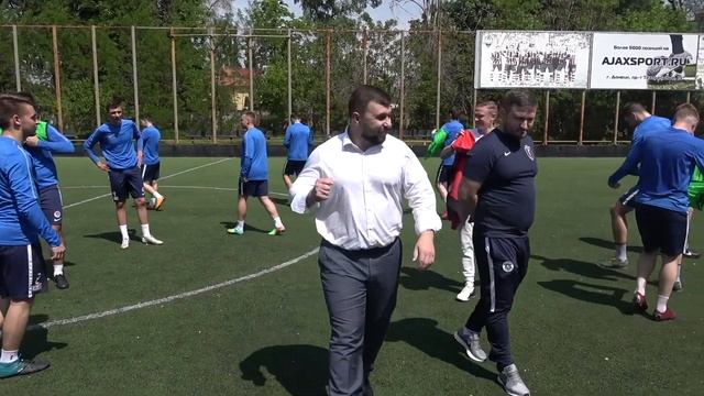 Дневник Победы №10.Визит Главы.Первая тренировка.Дуэль с Удавом.Тортом в Лицо! смотреть онлайн