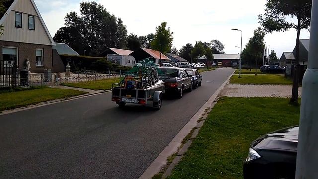 Volvo 740 GL ruimt Ford Capri uit de weg.... смотреть онлайн