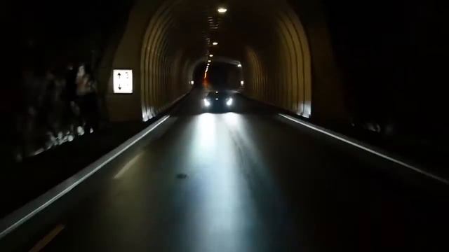 2016 Porsche Boxster Spyder vs 2016 Ferrari 488 Spider смотреть онлайн