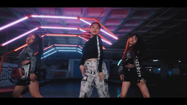 ITZY (있지) - WANNABE Dance Cover by 1119 | MALAYSIA смотреть онлайн