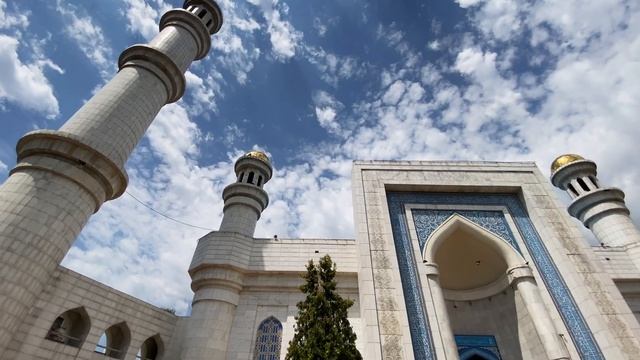 What You NEED To Know About Visiting Almaty, Kazakhstan! смотреть онлайн