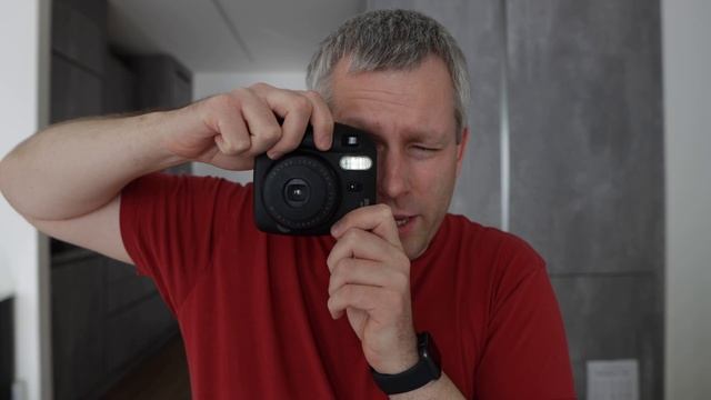 Fujifilm Instax Mini 11 Fix for WHITE BLANK Pictures (not developing photos) смотреть онлайн