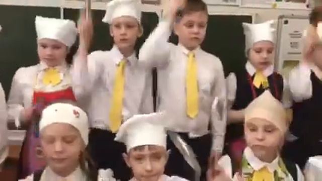 «2» б класс, гимназия «Сан», поздравление с 8 марта, 2022 смотреть онлайн