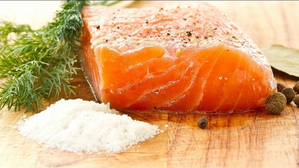 Как нашел этот рецепт, стал покупать самую ДЕШЁВУЮ красную рыбу. По вкусу как Сёмга. смотреть онлайн