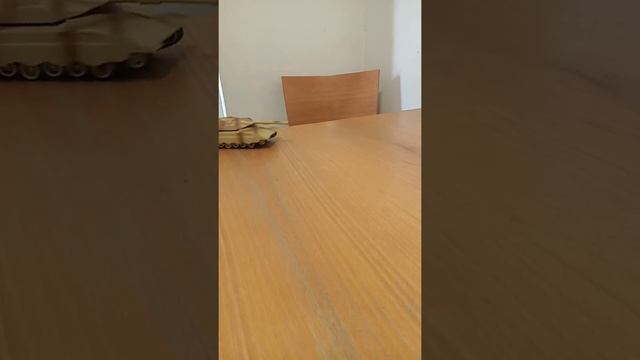 Tanque de guerra de juguete смотреть онлайн