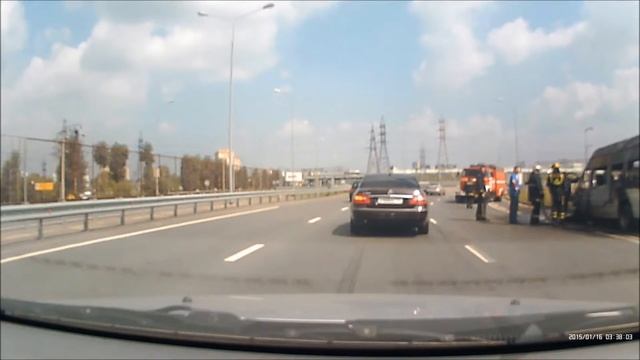 ПОЖАР В МАРШРУТКЕ, СГОРЕВШАЯ МАРШРУТКА В КОТЕЛЬНИКАХ, ЖЕСТЬ. смотреть онлайн