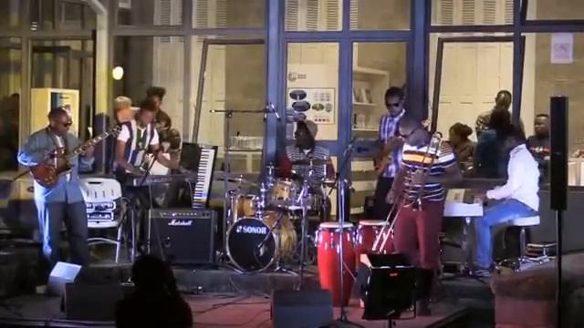 Groovy Colours Band - Sweet Bubu смотреть онлайн
