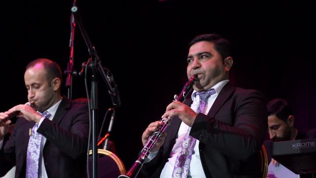 Elnare Abdullayeva-Yalan Dunya (Neset Ertas) (Moskva Konserti) Bedii Rehber: Asif Kerimov