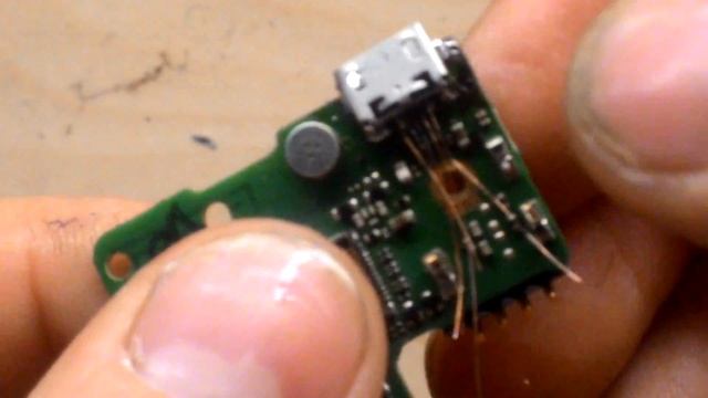 восстановление дорожек на плате телефона , смартфона смотреть онлайн