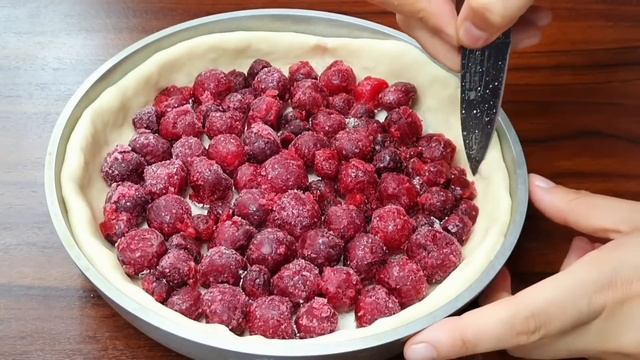 ЭТО ТАК ВКУСНО, ЧТО ГОТОВЛЮ ЭТО ТРИ РАЗА НЕДЕЛЮ! ВСЕ ИЩУТ ЭТОТ РЕЦЕПТ! ПИРОГ С ВИШНЕЙ смотреть онлайн
