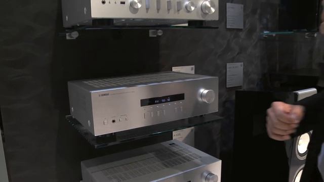 IT - R-S201, A-S201, R-N500 / Yamaha @ IFA 2013 смотреть онлайн