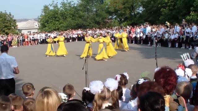 Первый звонок 1-е сентября 2015 Кривой Рог школа №32 смотреть онлайн