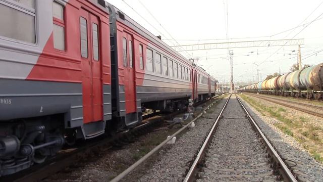 "2х приветствия" Электропоезд ЭР2-1308/3042, Электровоз ЭП20-052 смотреть онлайн